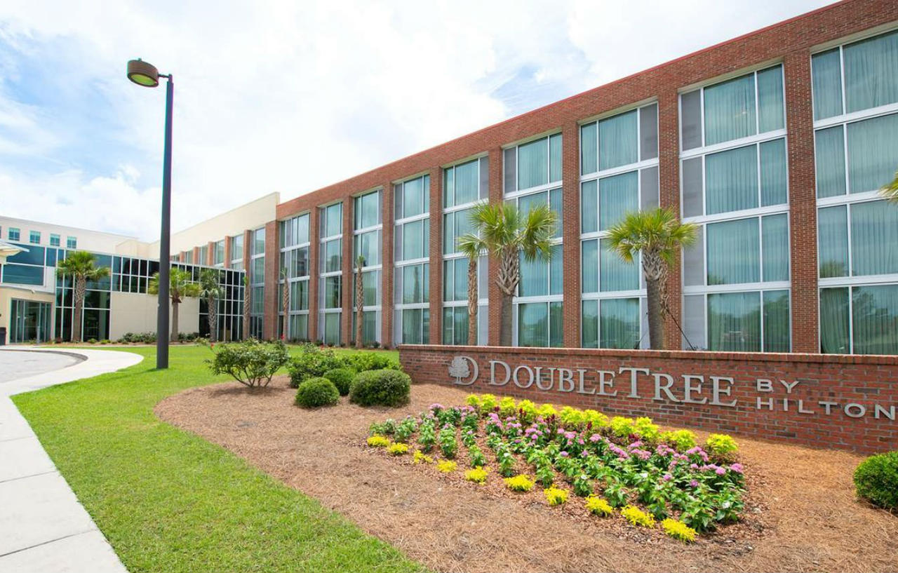 Doubletree Hotel & Suites Charleston Airport Exterior foto